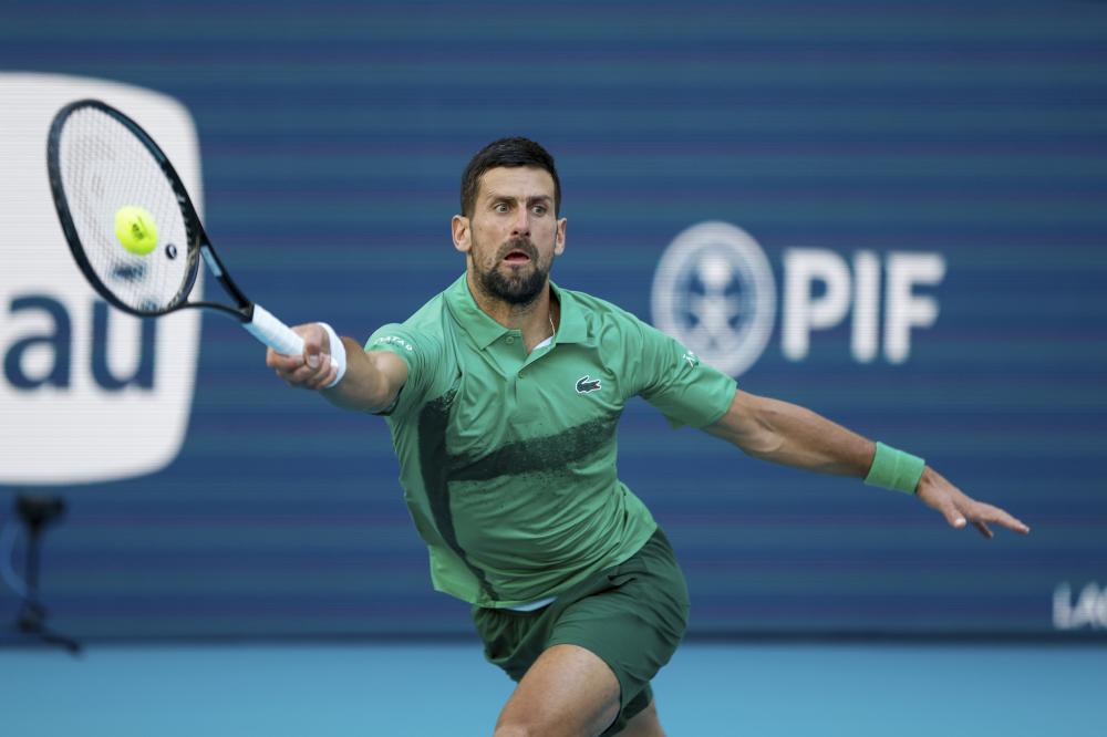 北京男篮3分险胜同曦残阵，周琦17+14，杰曼28+8末节关键先生！.